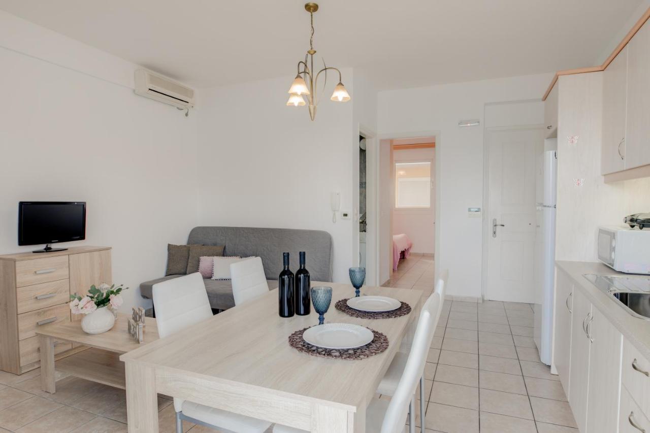 Sugar Blue - Apartments On The Beach Agios Vasilios  Esterno foto