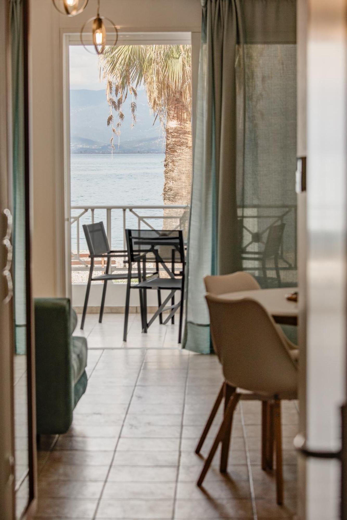 Sugar Blue - Apartments On The Beach Agios Vasilios  Esterno foto
